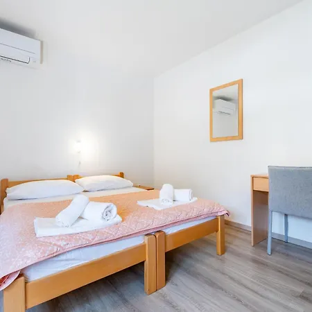 Anny Sunny Apartman Baška
